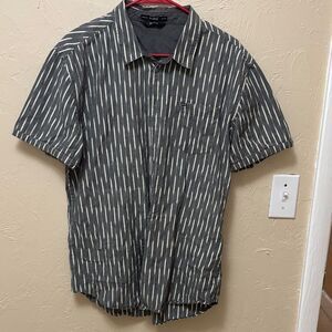 854. Men Krewe button down size XL